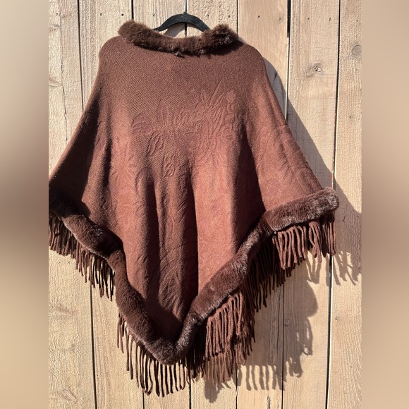 Northern Angel Brown Poncho Faux Fur Trim Pearl Embellished - Picture 3 of 4